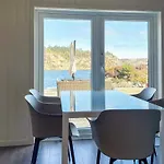 6 Person In Urangsvag-by Traum Ervik (Urangsvag)