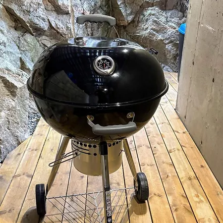 6 Person In Urangsvag-by Traum *