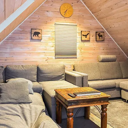 6 Person In Urangsvag-by Traum